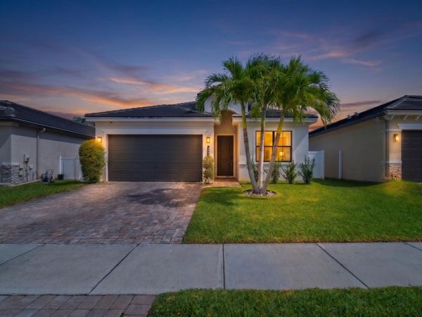 7461 Moonrise Drive, Lake Worth, FL 33467