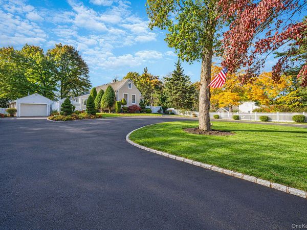220 Holbrook Avenue , Ronkonkoma, NY 11779