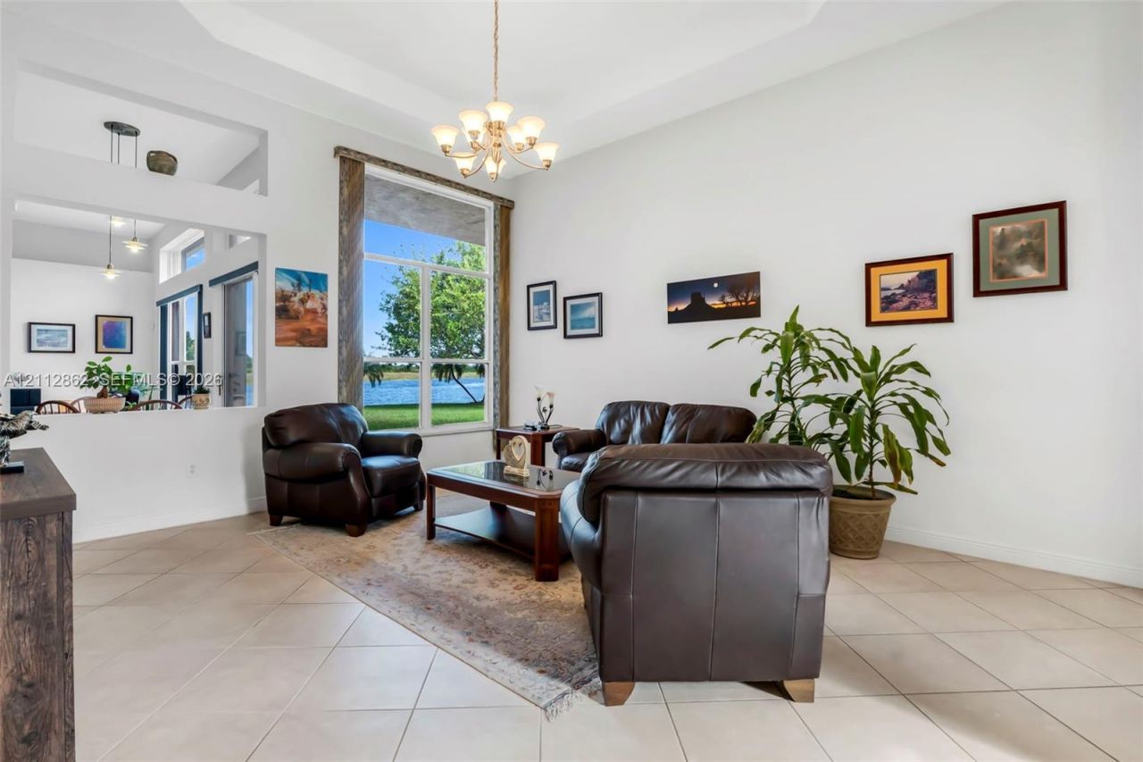 3900 SW 195th Ter , Miramar, FL 33029 | MLS ID A12112862 - The Keyes ...