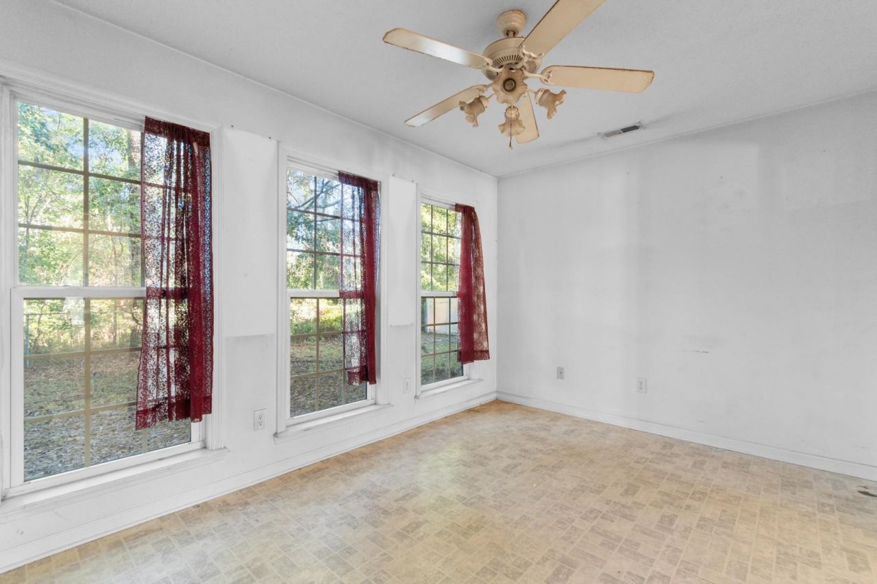 2073 Hawksmoor Dr.  Photo 17