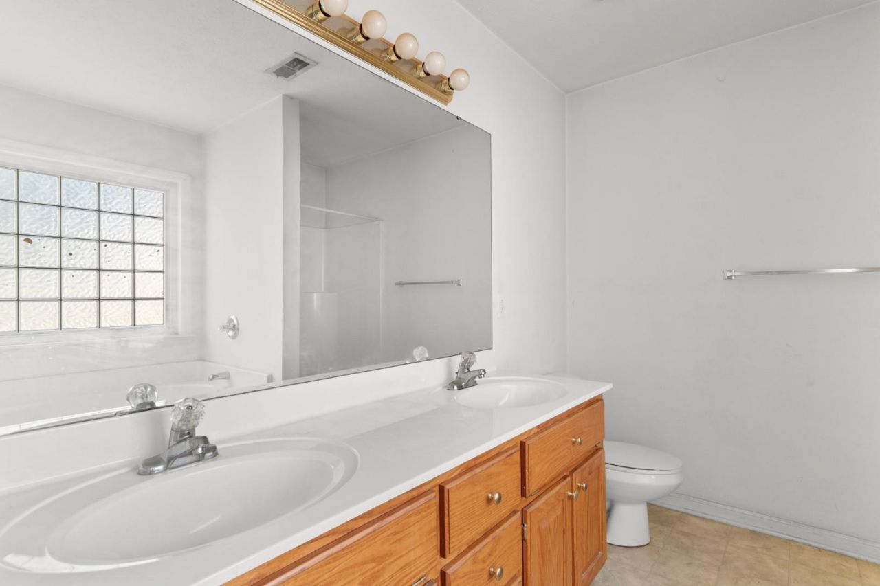 2073 Hawksmoor Dr.  Photo 21