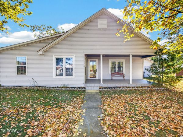218 East Lake Ave , Celina, TN 38551