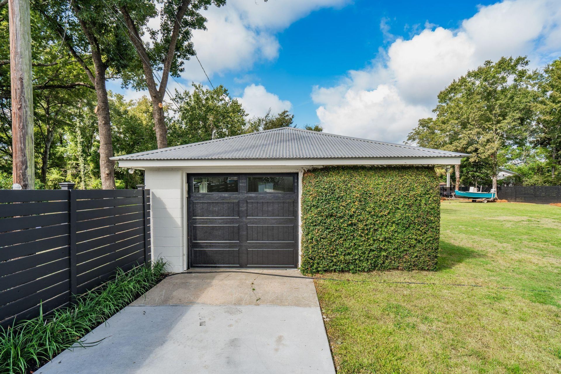413 Martello Drive Photo 32