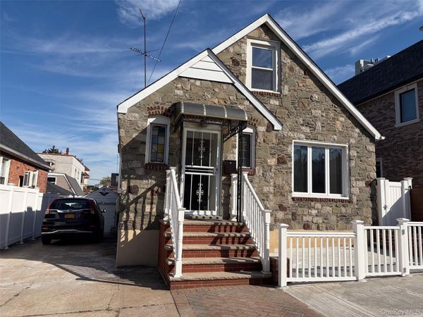 7729 80th Street , Glendale, NY 11385