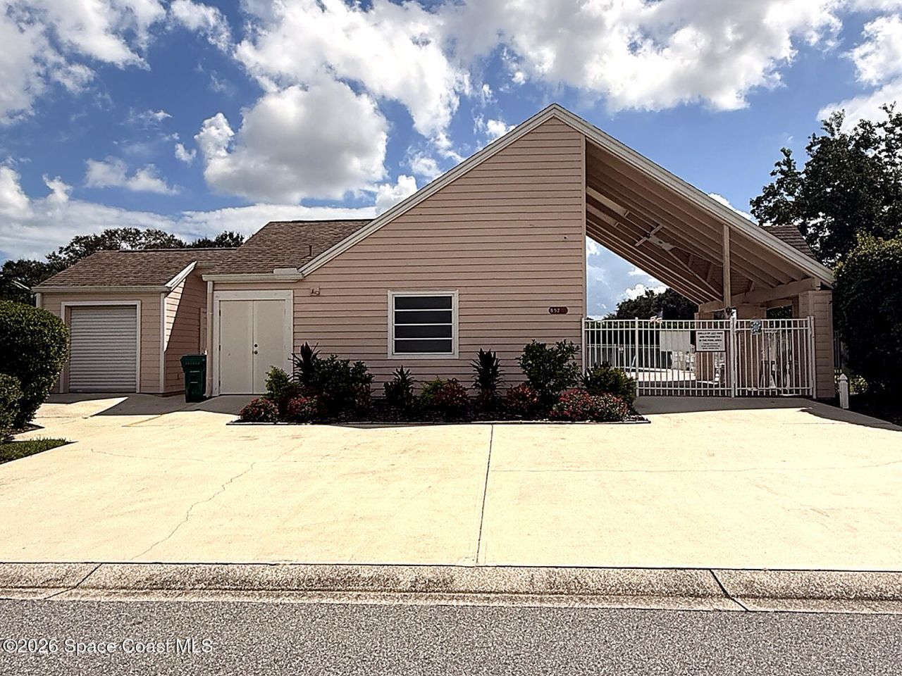 919 Ridge Lake Drive , Melbourne, FL 32940 Photo