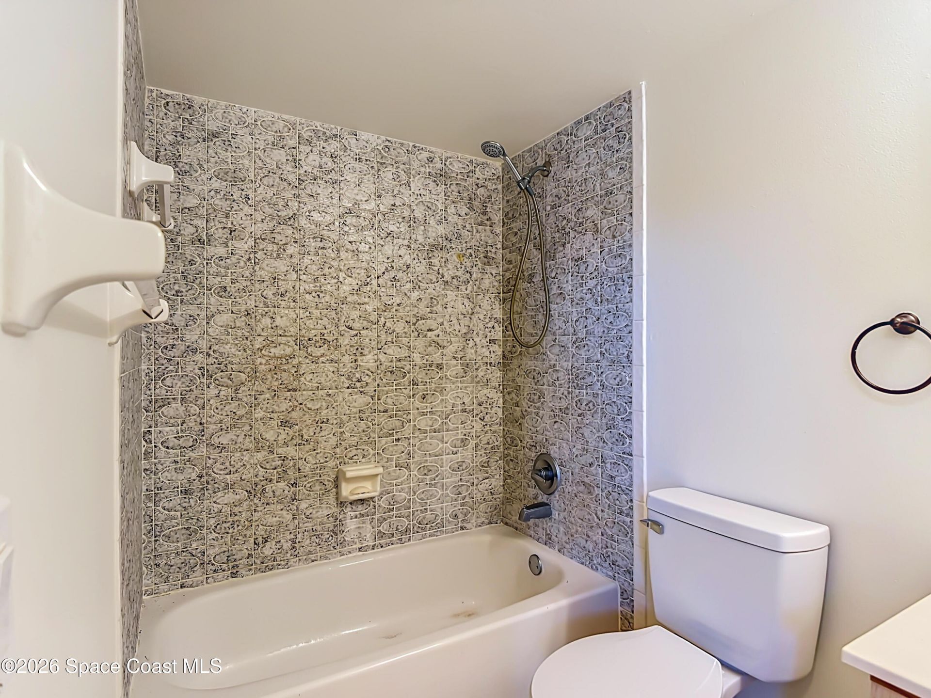 109 Coral Way E , Unit D, Indialantic, FL 32903 Photo