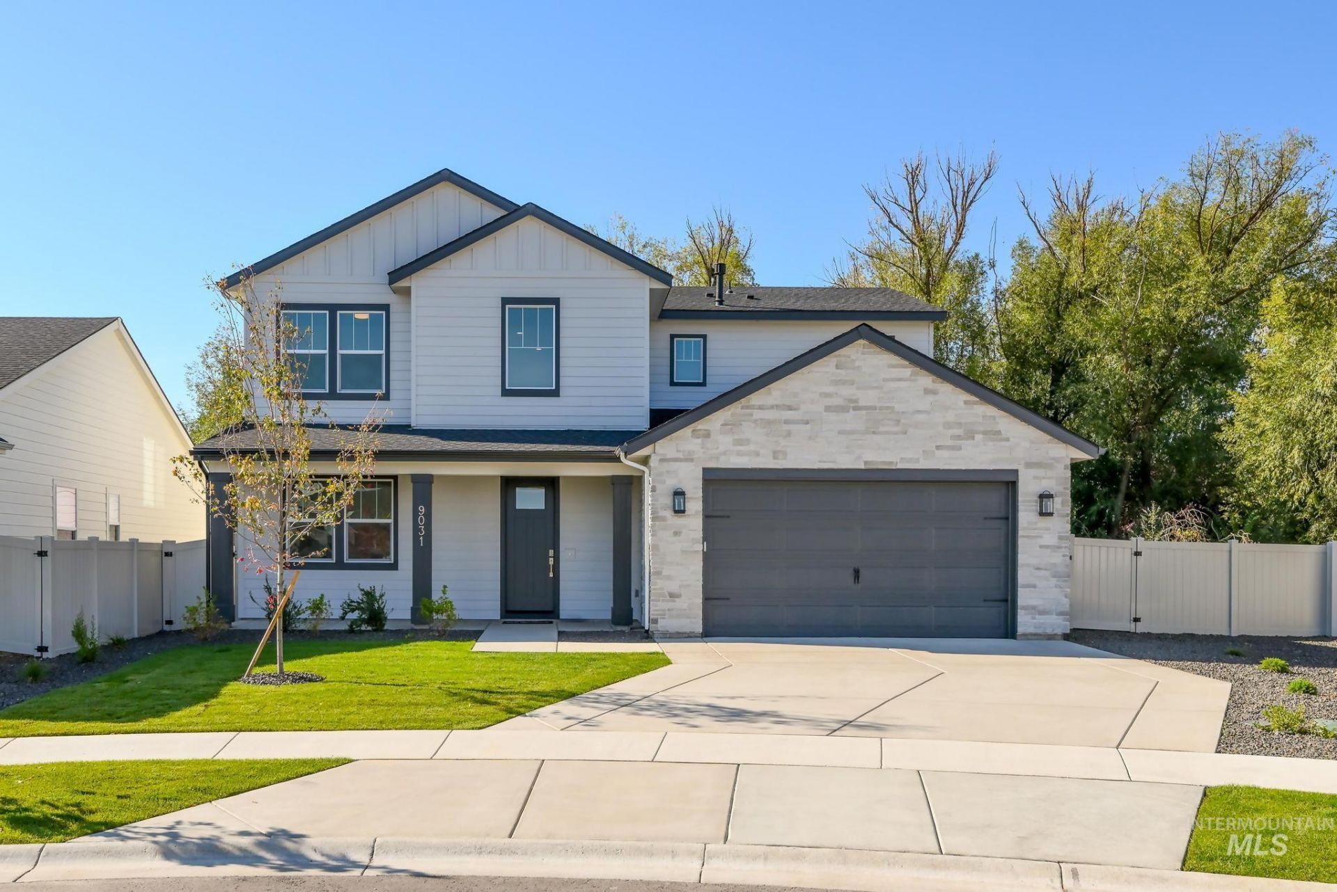 9031 W Tamworth Dr, Star, ID 83669 Main Photo