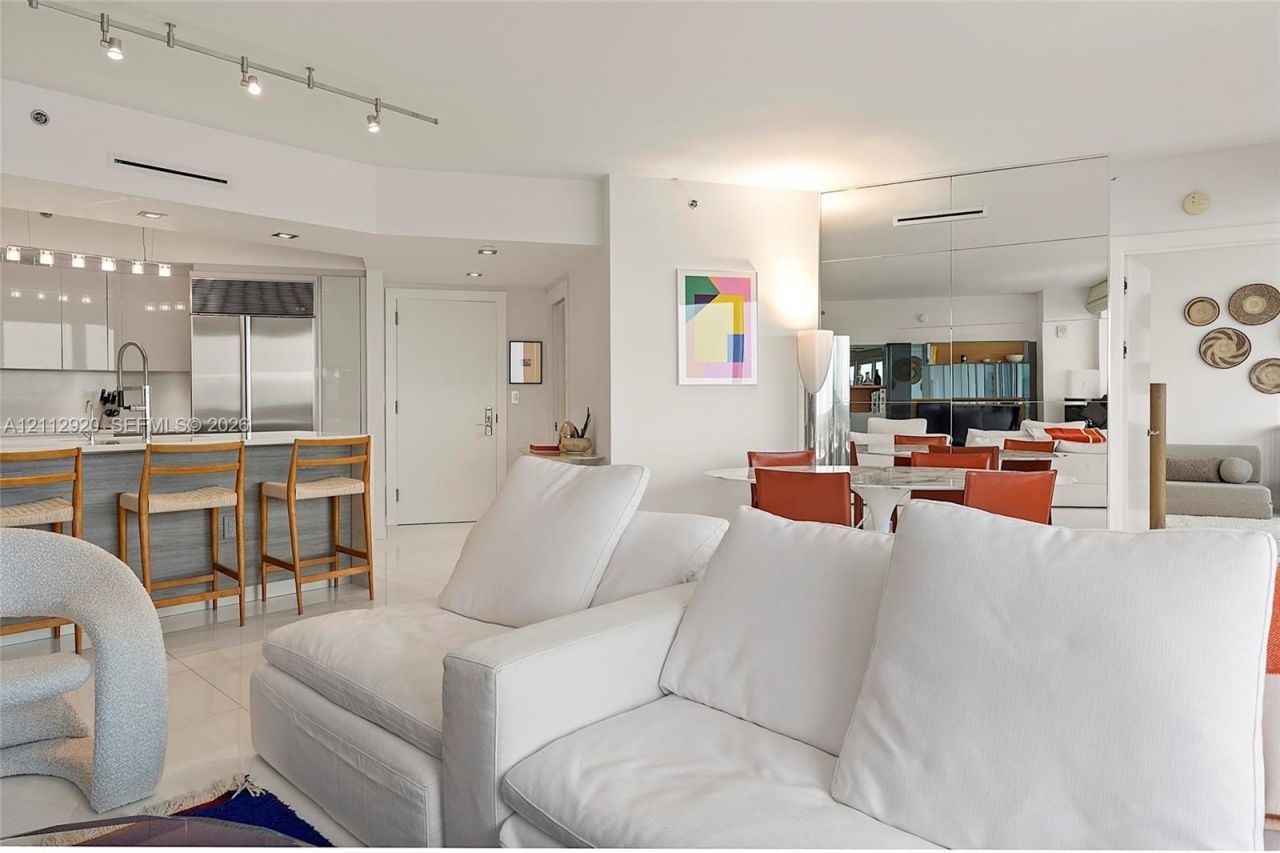 400 Alton Rd , Unit 1404, Miami Beach, FL 33139 Photo