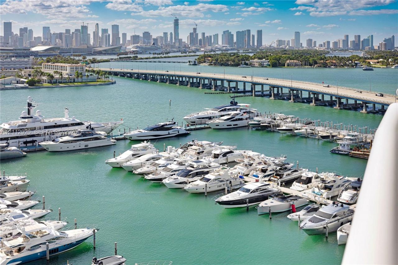 400 Alton Rd , Unit 1404, Miami Beach, FL 33139 Photo