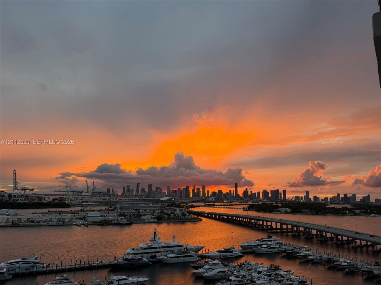 400 Alton Rd , Unit 1404, Miami Beach, FL 33139 Photo