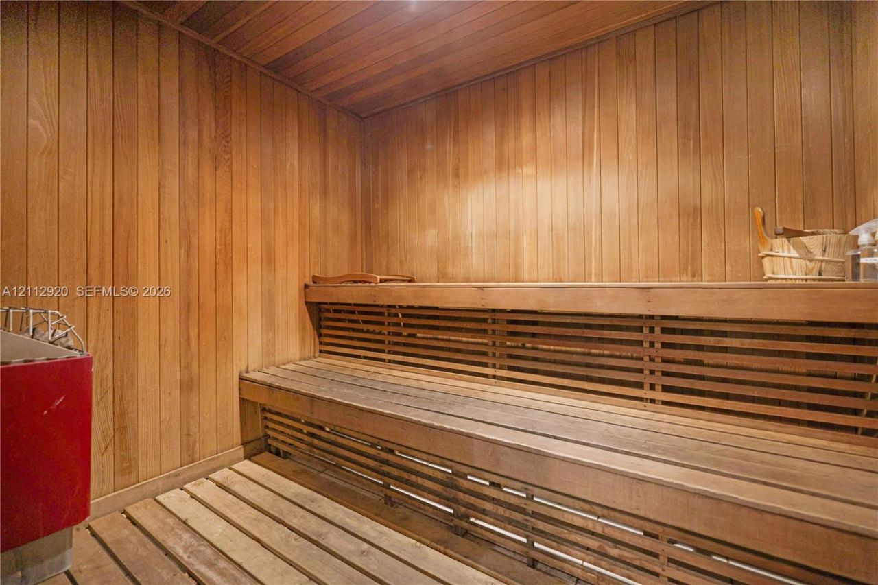 400 Alton Rd , Unit 1404, Miami Beach, FL 33139 Photo