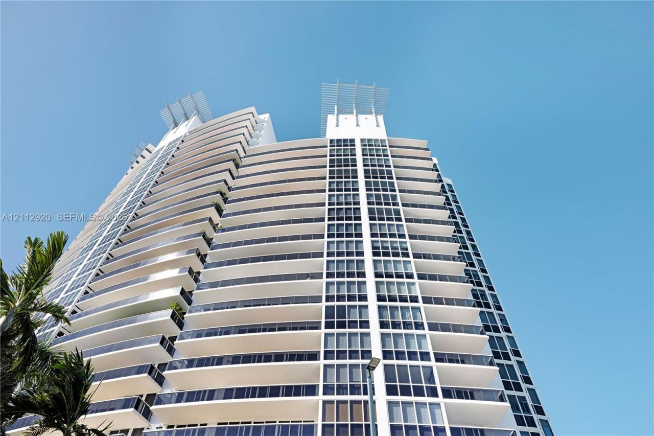 400 Alton Rd , Unit 1404, Miami Beach, FL 33139 Photo