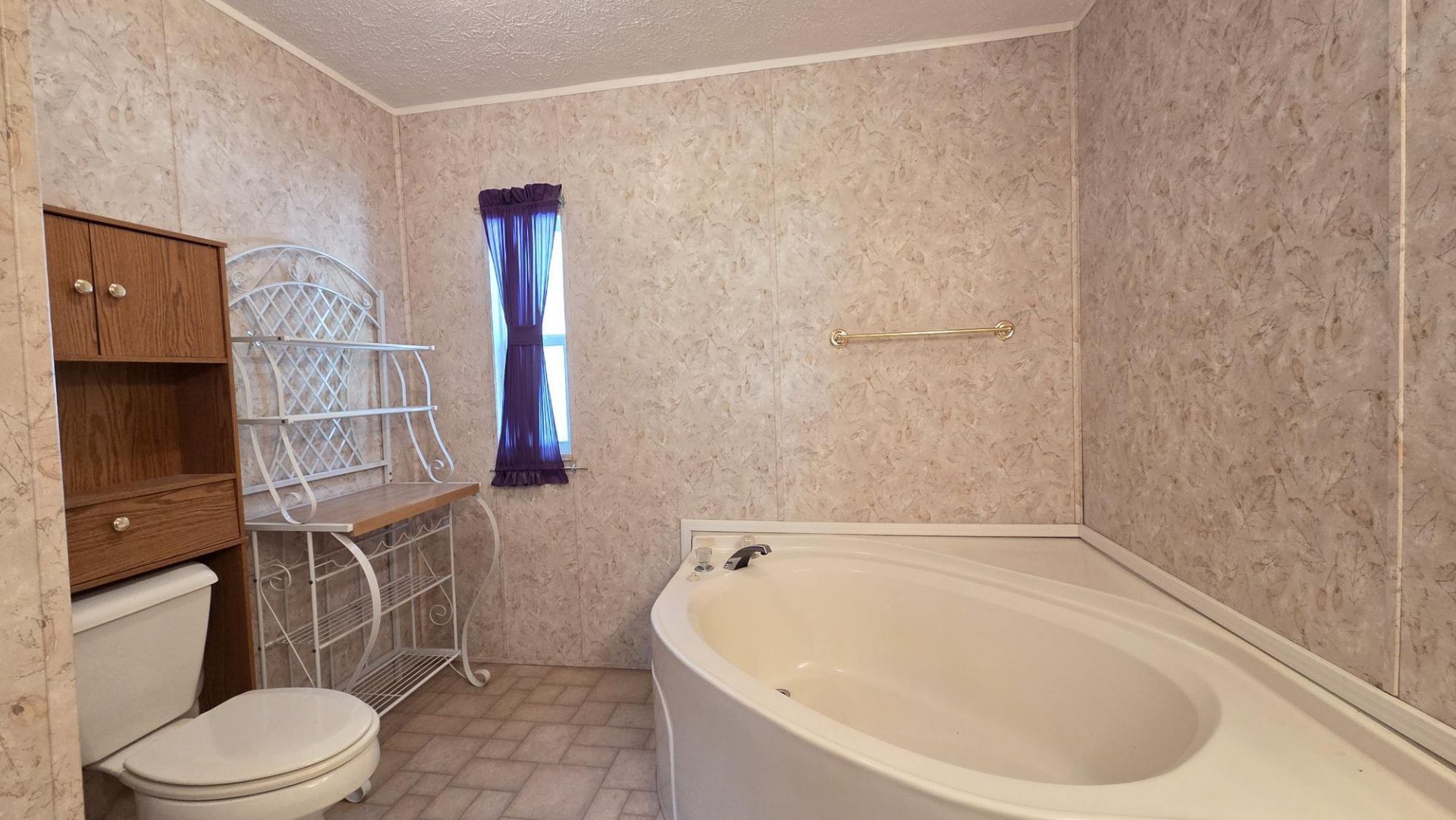 1552 Winding Pond Road Photo 20