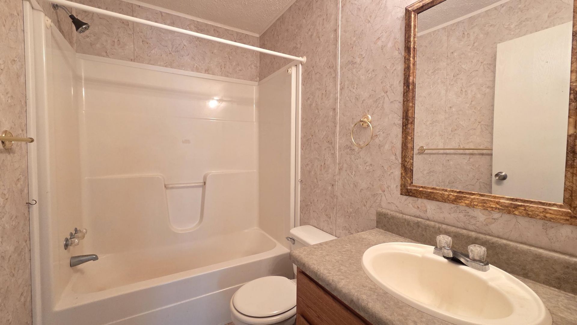 1552 Winding Pond Road Photo 22
