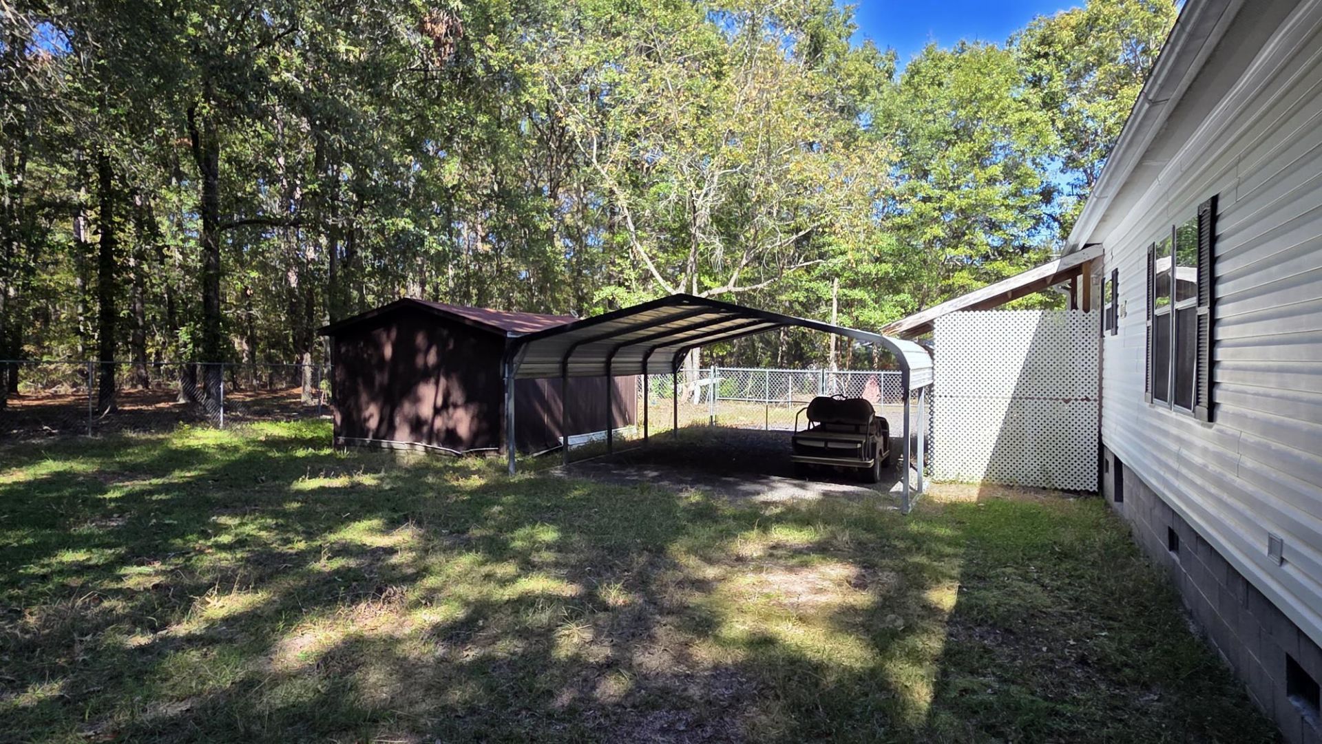 1552 Winding Pond Road Photo 7