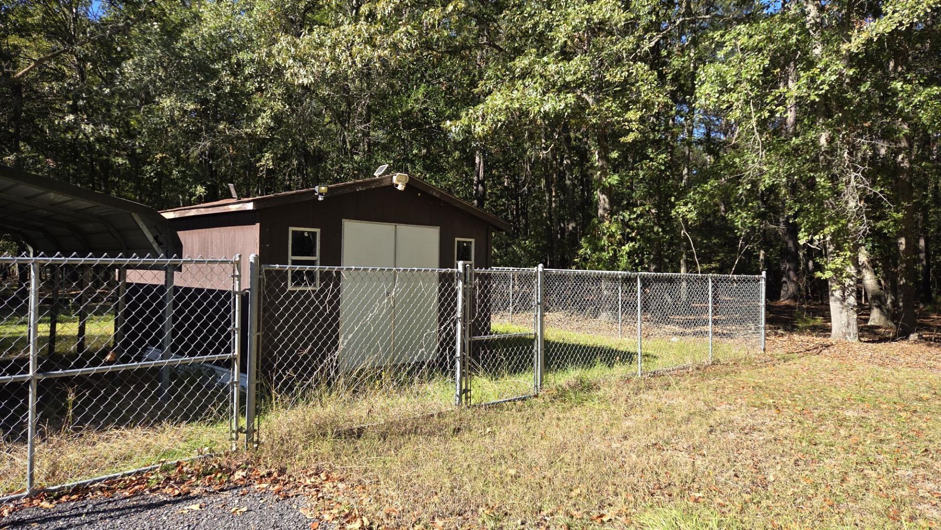 1552 Winding Pond Road Photo 9