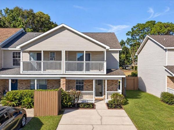 33 SE Chatelaine Circle, Fort Walton Beach, FL 32548
