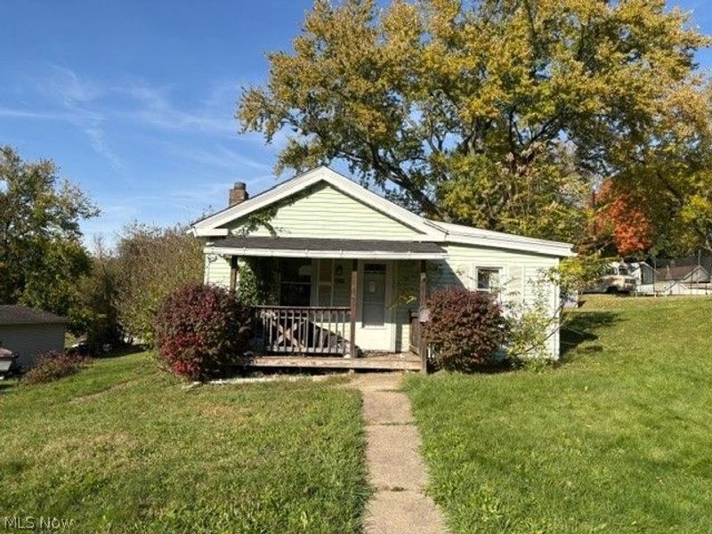 430 South Avenue SE, Massillon, OH 44646 Photo 1
