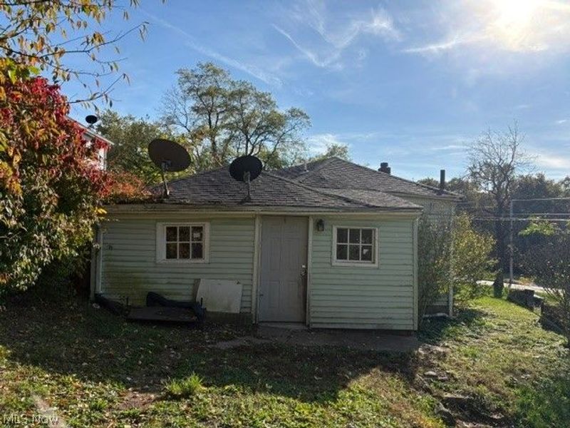430 South Avenue SE, Massillon, OH 44646 Photo 2