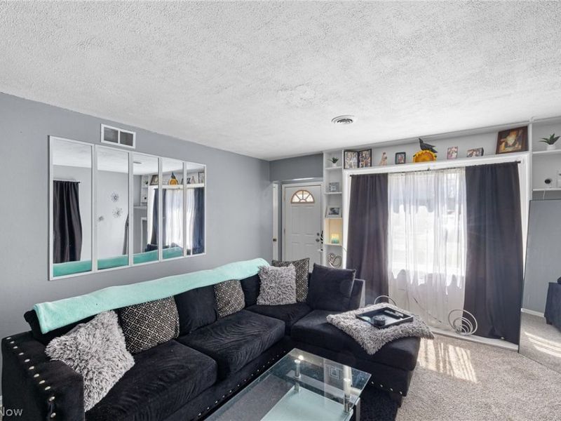 1020 W 19th Street , Lorain, OH 44052 Photo 9