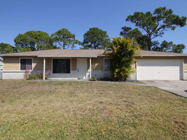 567 NW Australian Road NW , Palm Bay, FL 32907