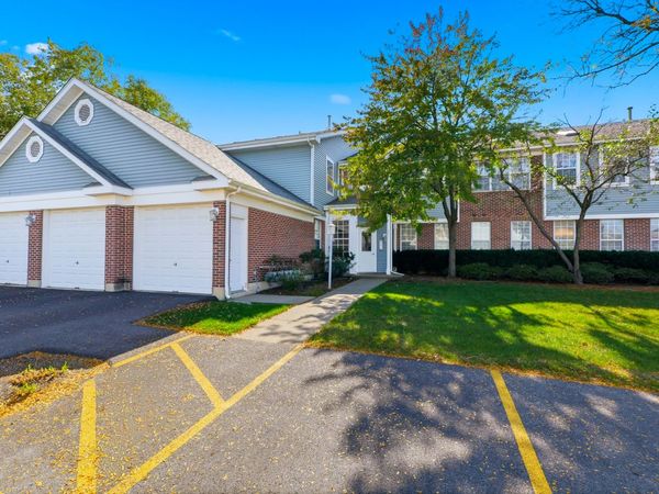 241 W Lynn Drive , Unit 6, Palatine, IL 60067