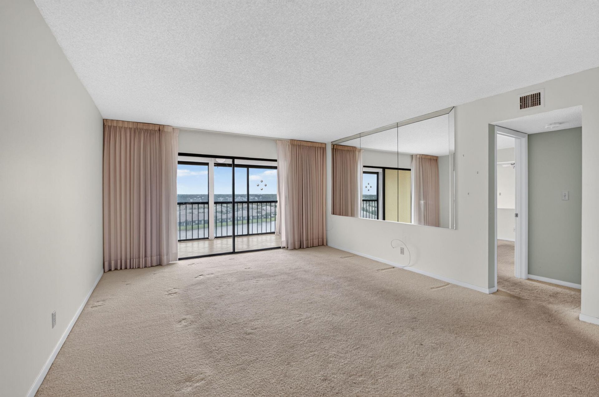 7240 Huntington Lane, Unit 806, Delray Beach, FL 33446 Photo