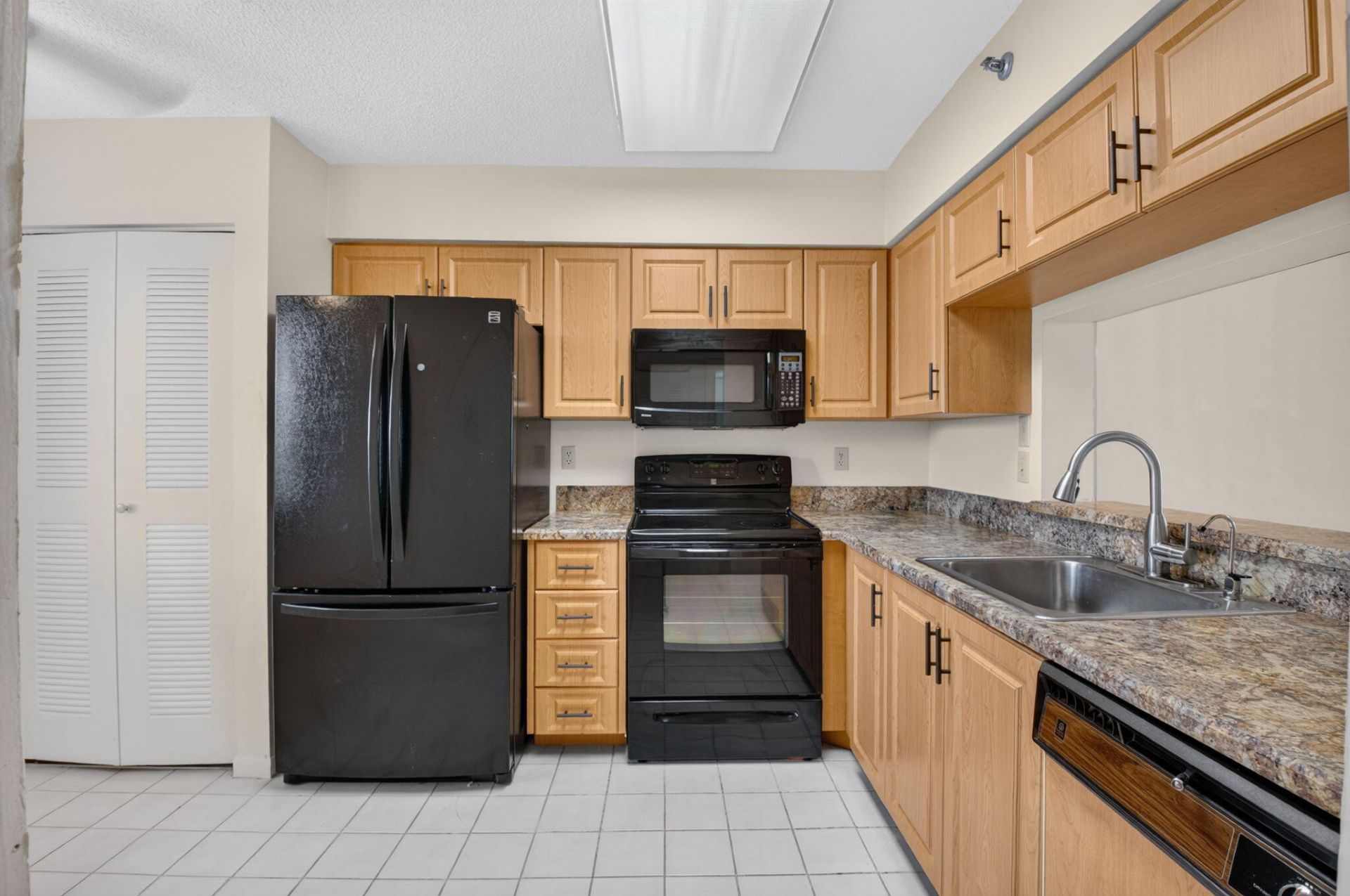 7240 Huntington Lane, Unit 806, Delray Beach, FL 33446 Photo