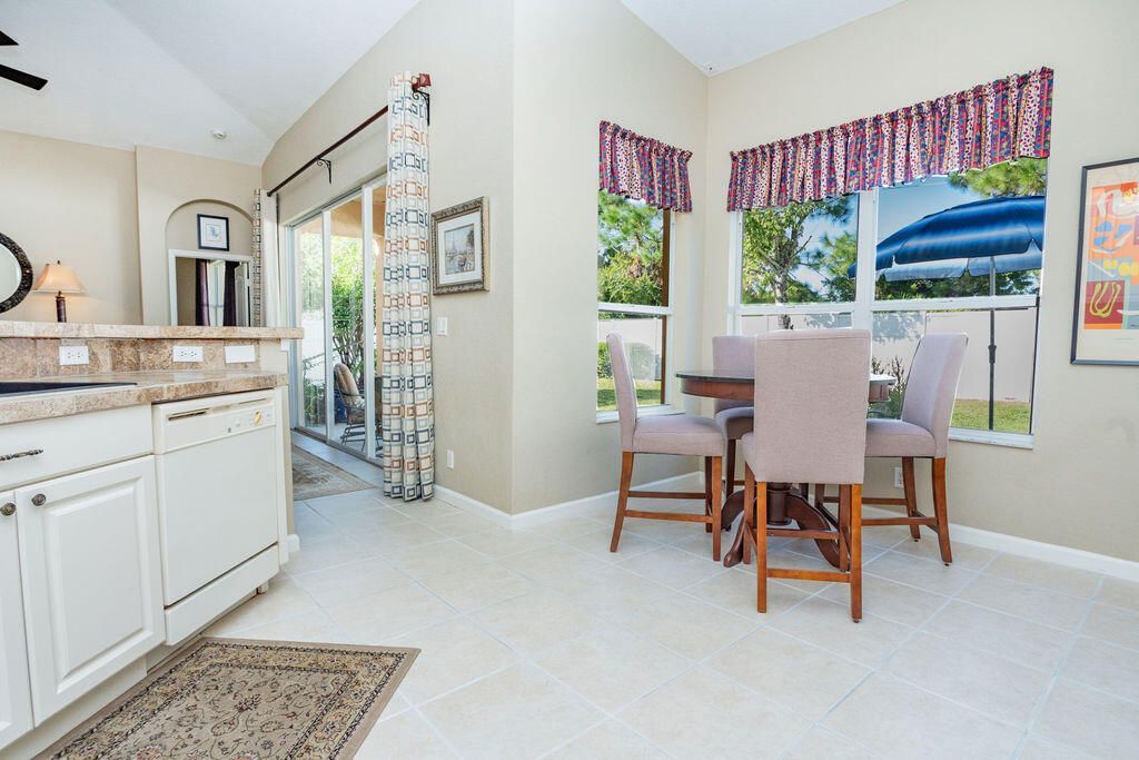 5419 Place Lake Drive, Fort Pierce, FL 34951 Photo
