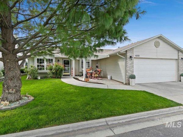 633 N Sterling St, Nampa, ID 83651