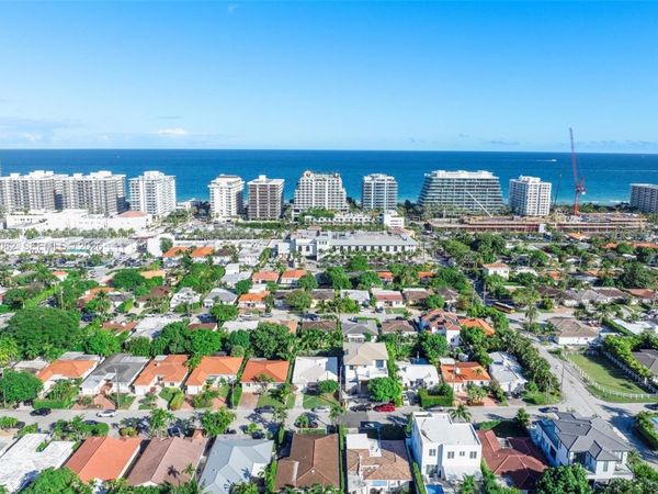 9432 Carlyle Ave , Surfside, FL 33154