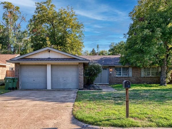 3205 Lynnwood Drive, Arlington, TX 76013