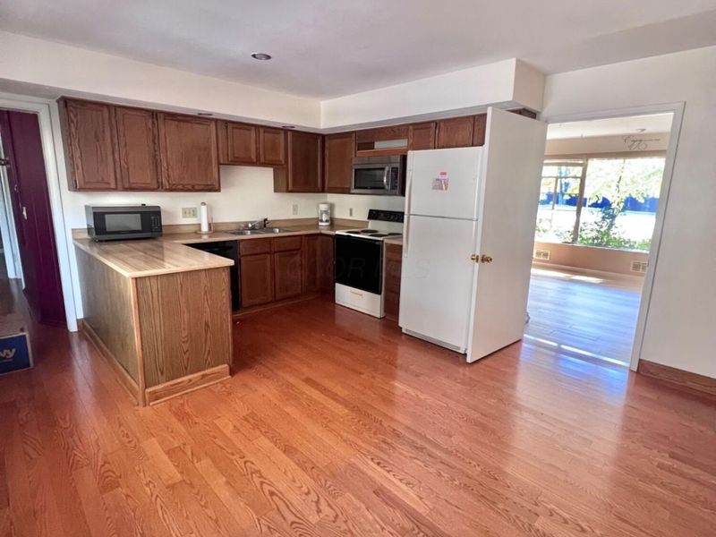1265 Colston Drive , Unit 1265, Columbus, OH 43081 Photo 3