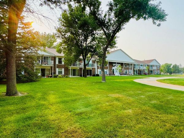 1601 Ohio Ave SW, Unit #104, Huron, SD 57350