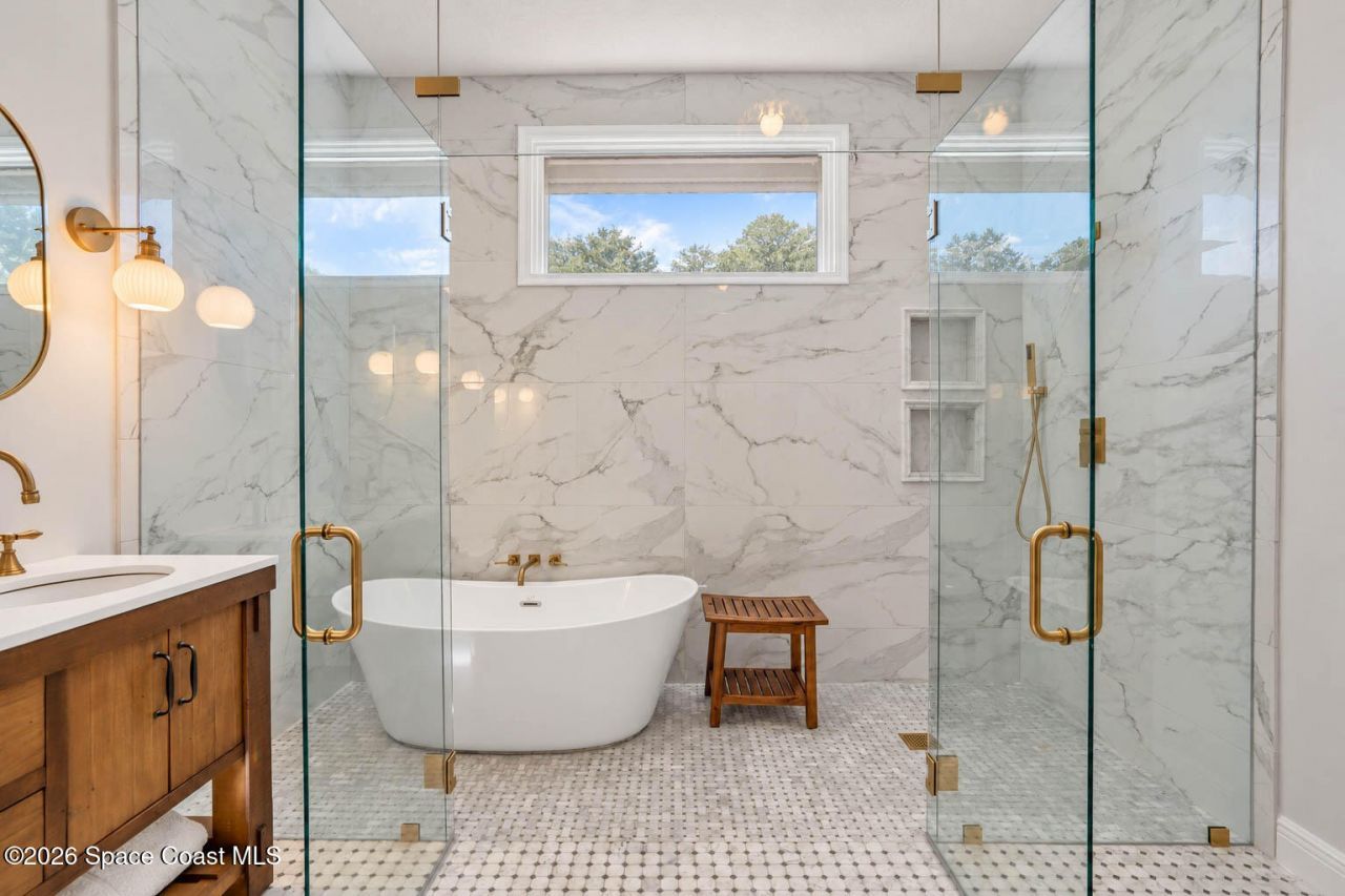 380 Lakeview Drive , Melbourne Beach, FL 32951 Photo