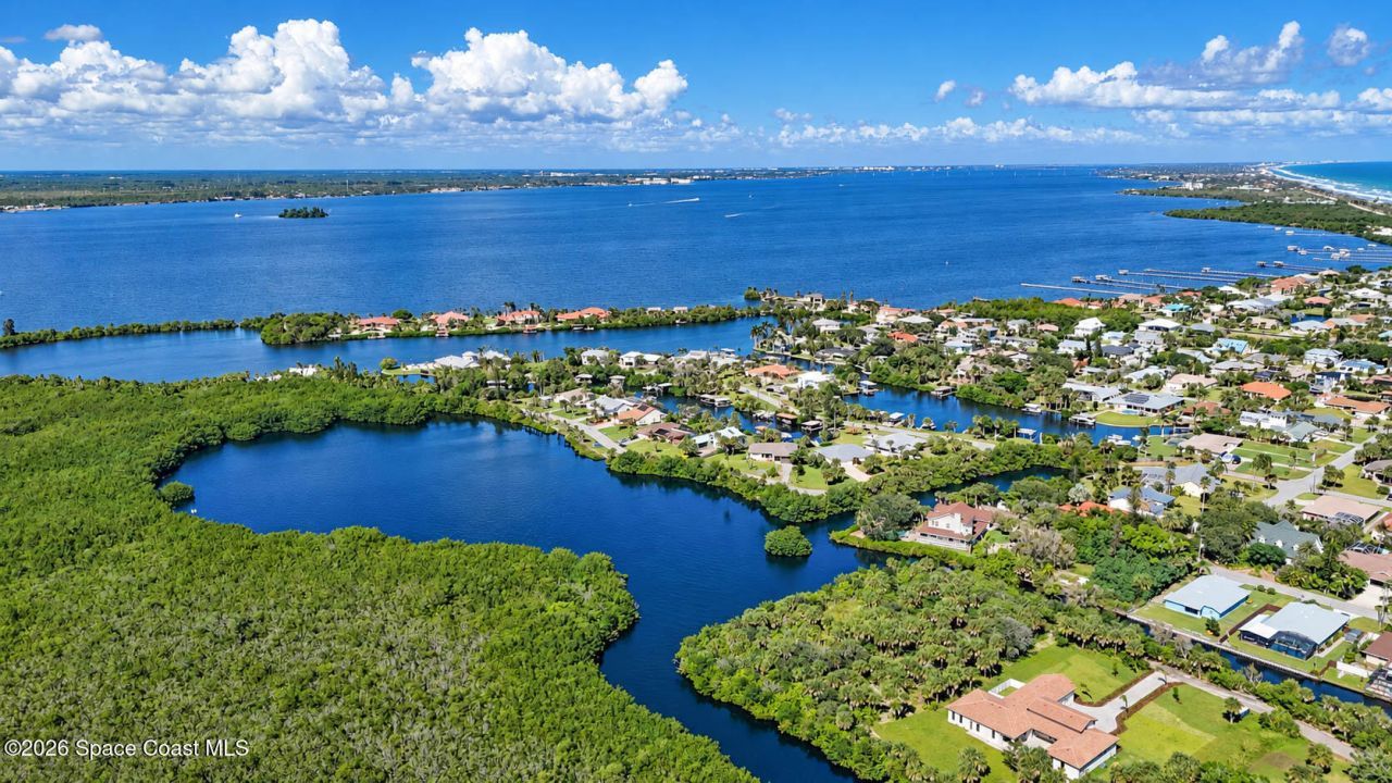 380 Lakeview Drive , Melbourne Beach, FL 32951 Photo