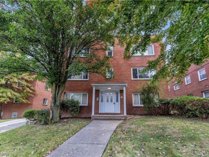 2649 Noble Road, Cleveland Heights, OH 44121 Photo 2
