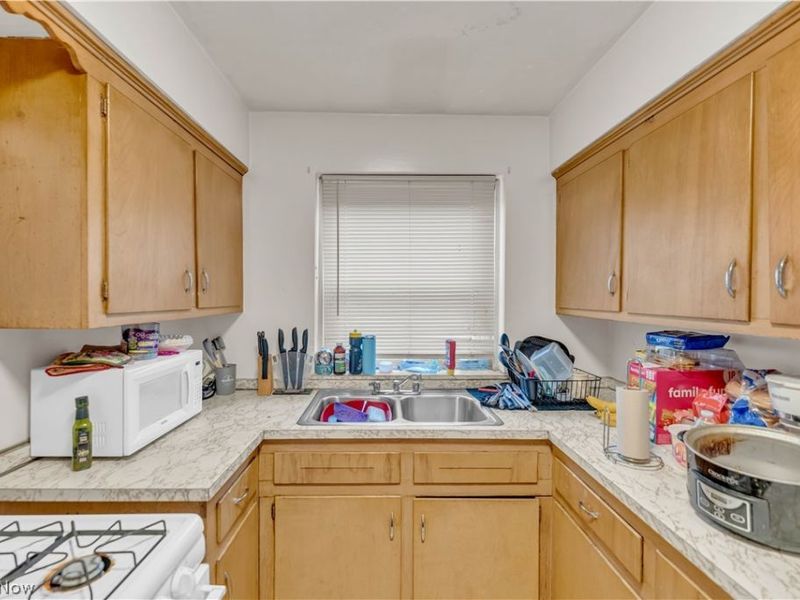 2649 Noble Road, Cleveland Heights, OH 44121 Photo 22