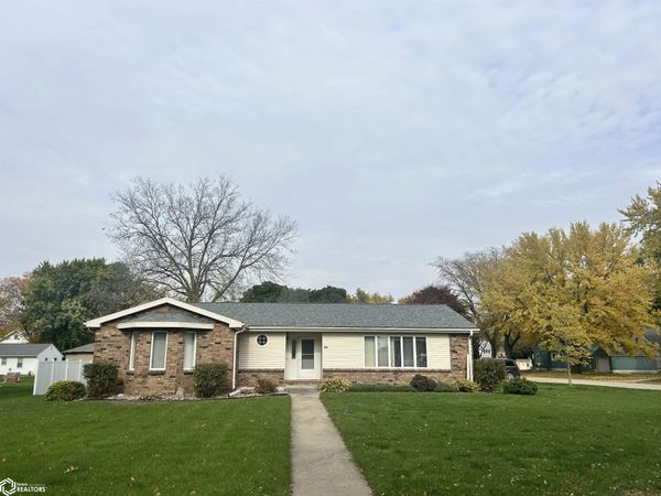 300 3rd Avenue SW, Pocahontas, IA 50574