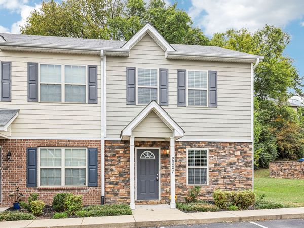 2027 Pinecrest Dr , Nashville, TN 37211
