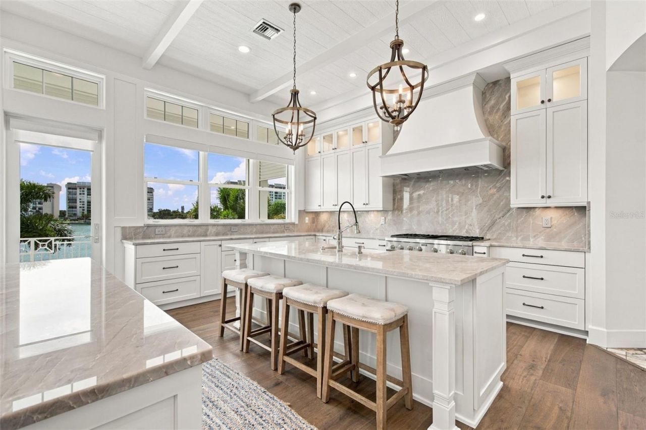 14 Marina Terrace, Treasure Island, FL 33706 Photo