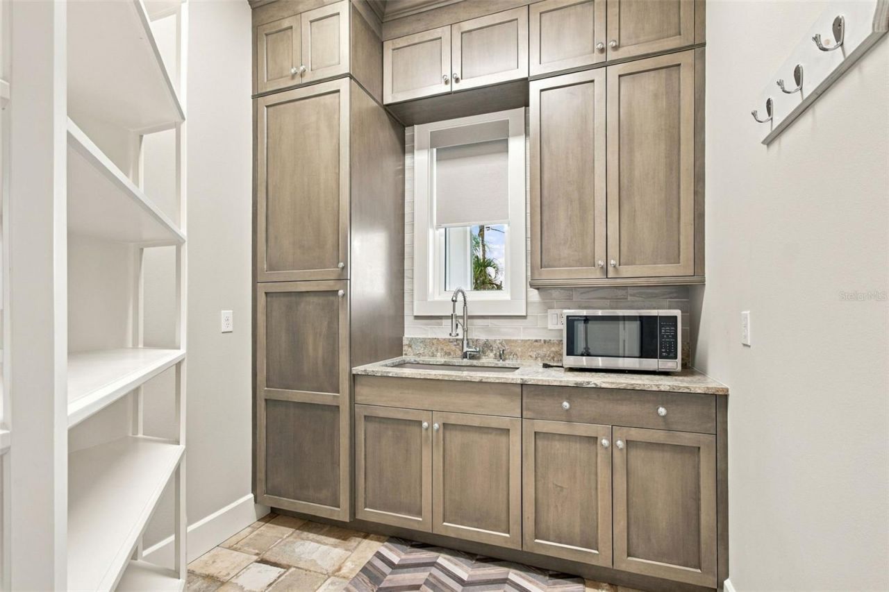14 Marina Terrace, Treasure Island, FL 33706 Photo