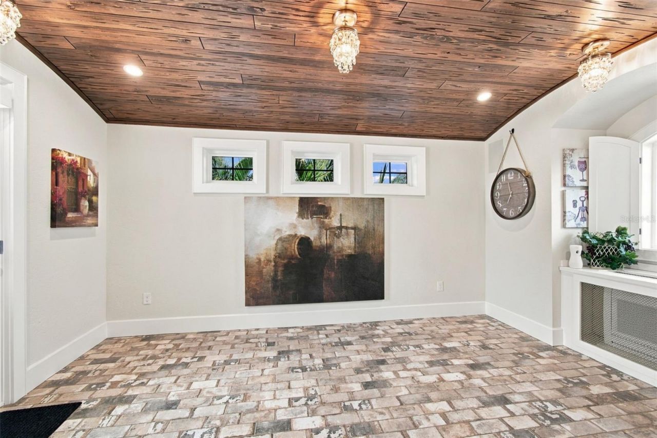 14 Marina Terrace, Treasure Island, FL 33706 Photo
