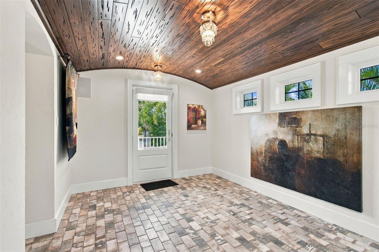 14 Marina Terrace, Treasure Island, FL 33706 Photo