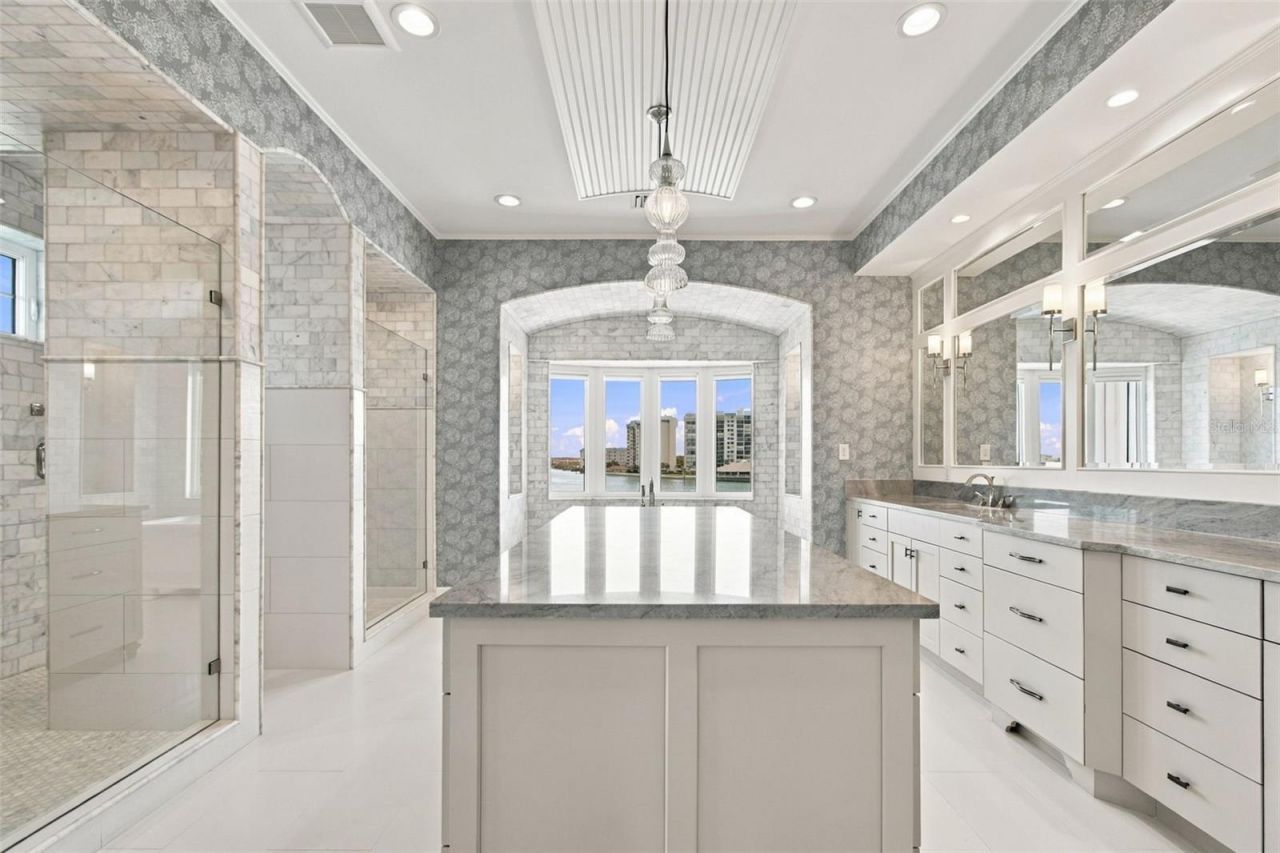 14 Marina Terrace, Treasure Island, FL 33706 Photo