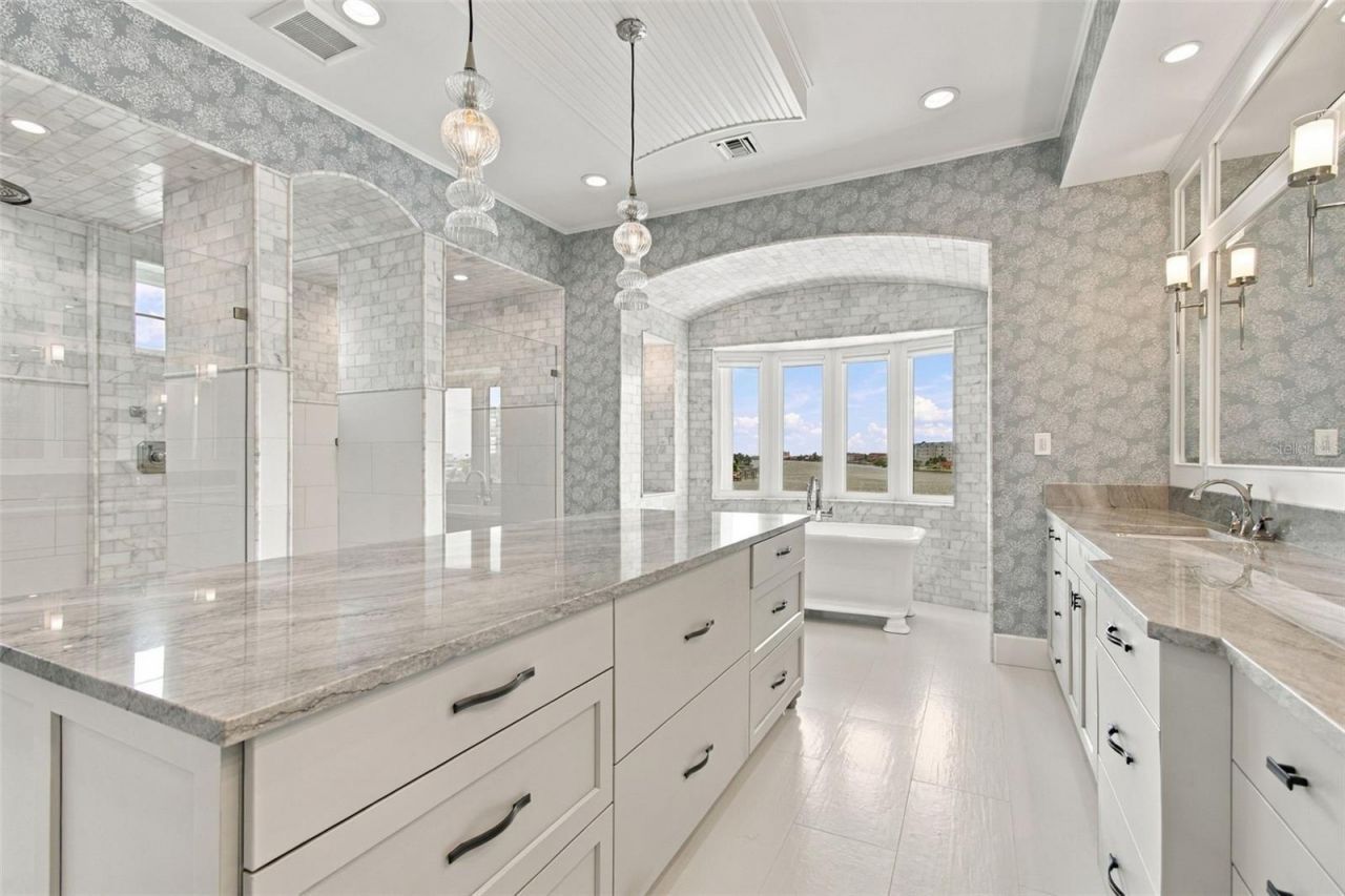 14 Marina Terrace, Treasure Island, FL 33706 Photo