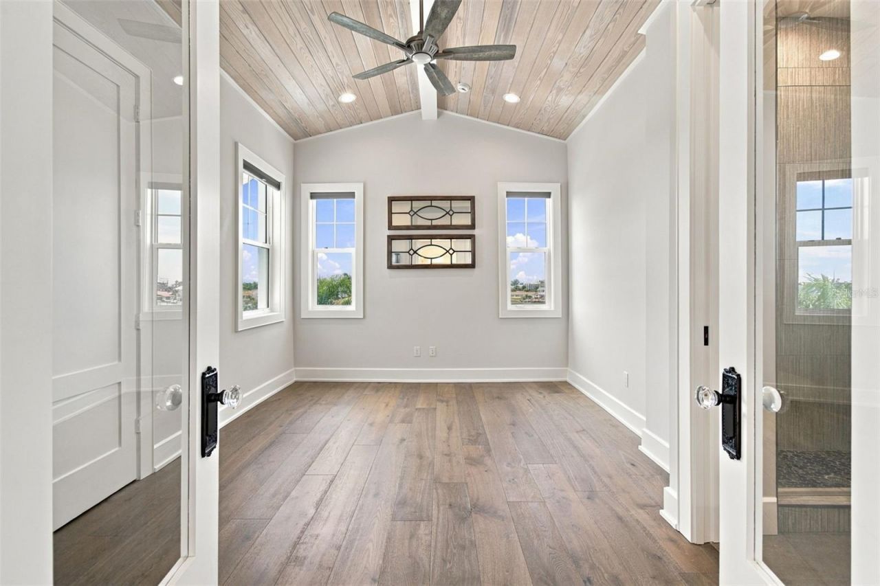 14 Marina Terrace, Treasure Island, FL 33706 Photo