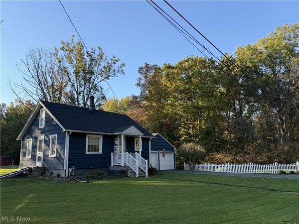 1688 Broadway Street , Niles, OH 44446