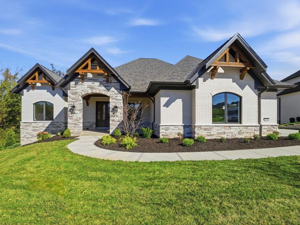 2300 Bentwood Court, Hebron, KY 41048