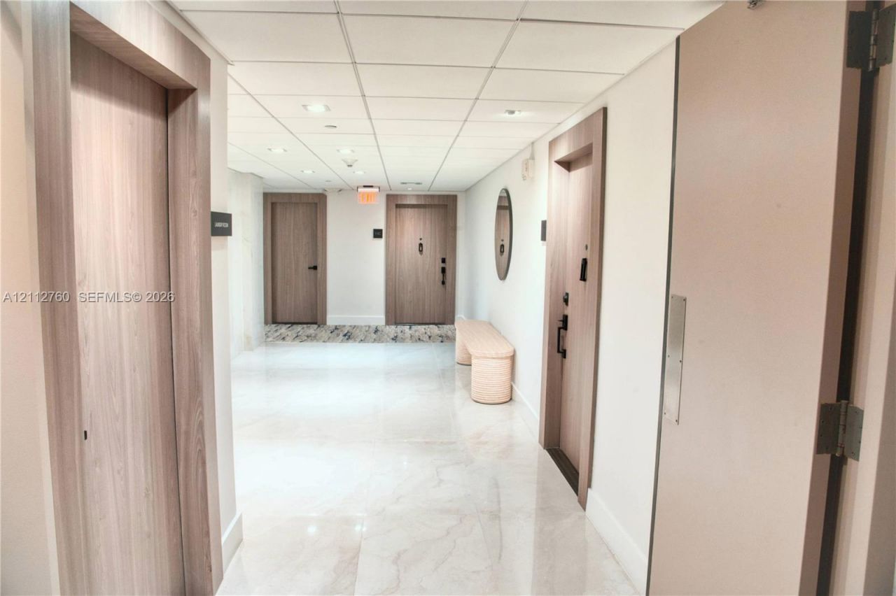 5825 Collins Ave , Unit 11H, Miami Beach, FL 33140 Photo